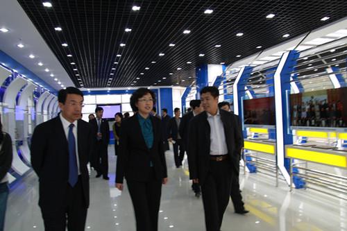 威海市委副書記,、市長(zhǎng)張惠（原青島市委常委、副市長(zhǎng)）和青島市委常委,、市委秘書長(zhǎng)王魯明視察指導(dǎo)工作
