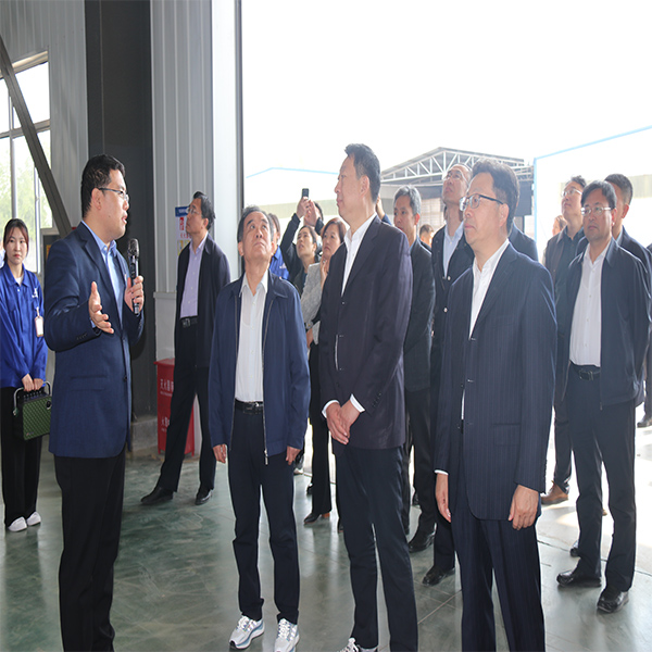 省農技中心領導一行到集團奧迪斯工廠參觀
